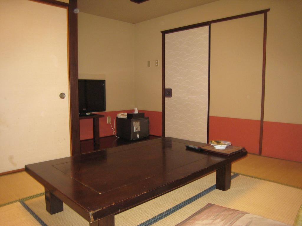 Aichi Utsumionsen Ichizu酒店 外观 照片